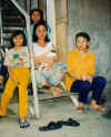 Family.jpg (30398 bytes)